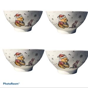 4 Winnie the Pooh Christmas Bowls